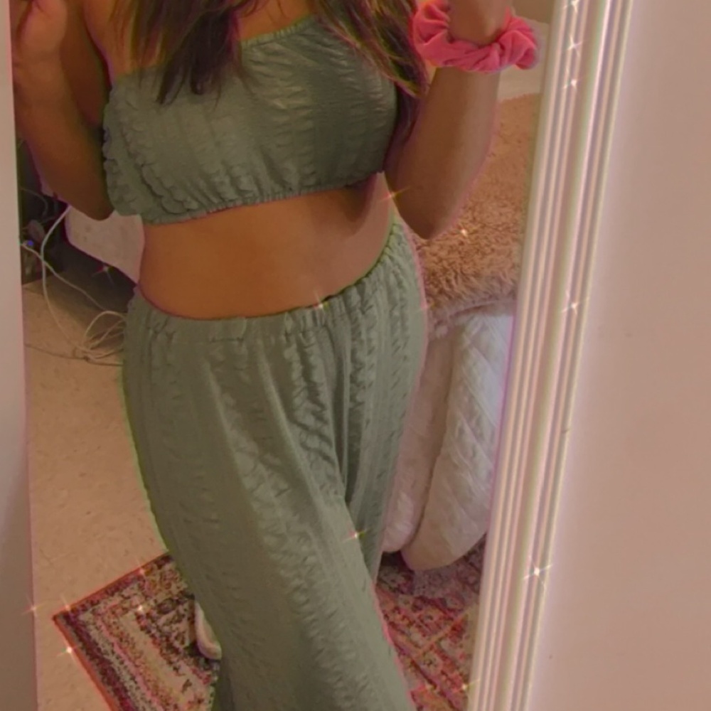 Green 2 Piece Set
